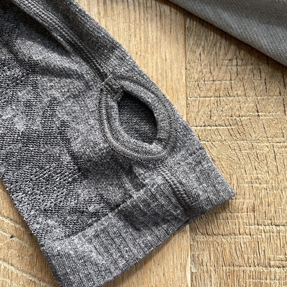 Lululemon Swiftly Tech Long Sleeve in 2 tone grey - size 6 - Picture 5 of 5